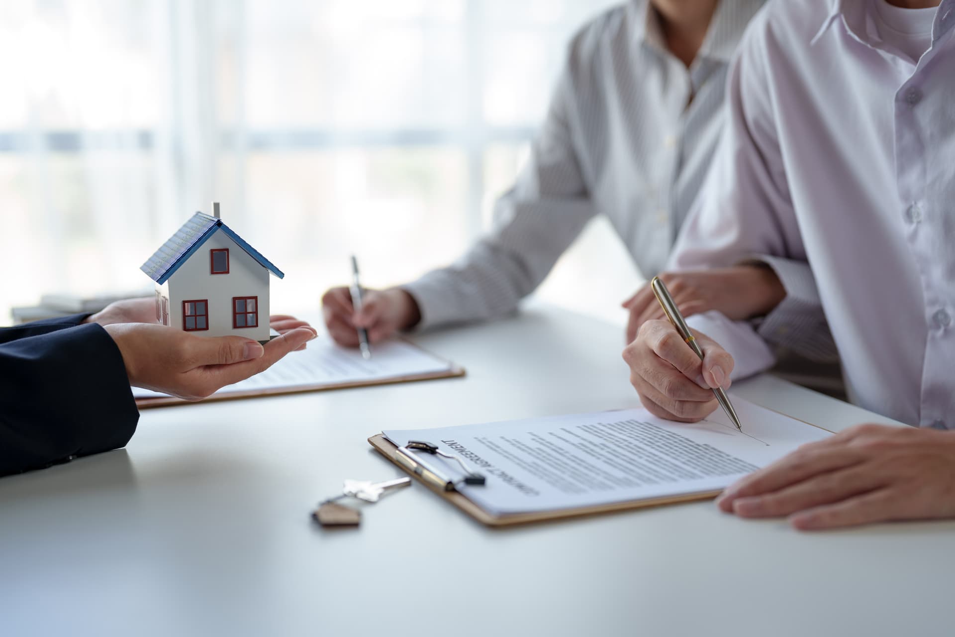 blog banner - Opportunity to Prosperity: Navigating Mortgage Refinancing in Dubai's Investor Landscape